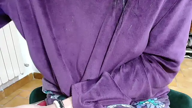 patatinahot87 online show from 02-04-26, 06:14