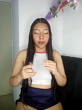 Snapshot of Umaru_uwu chatting on 09-09-25, 09:42 Umaru uwu online show from 09-09-25, 09:42