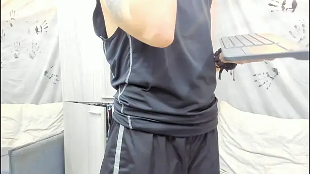 Mhelanny2 online show from 10-25-25, 03:40