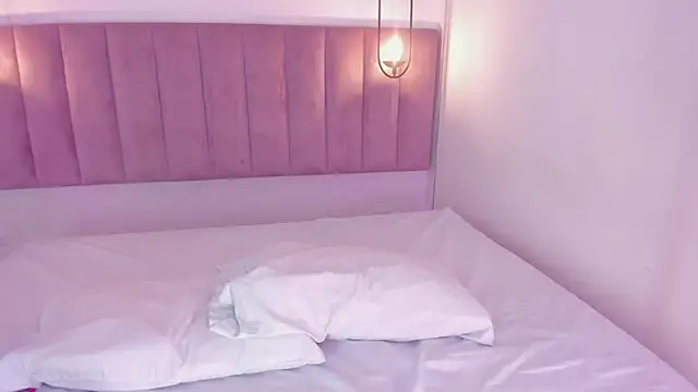 luisah  online show from 03-22-25, 07:42