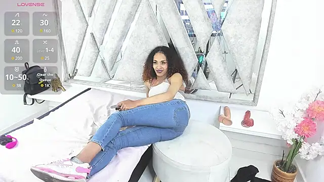 StefanyMiler online show from 12-17-24, 06:56