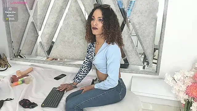 StefanyMiler online show from 12-18-24, 05:59