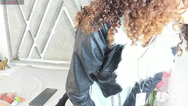 StefanyMiler online show from 12-20-24, 04:09