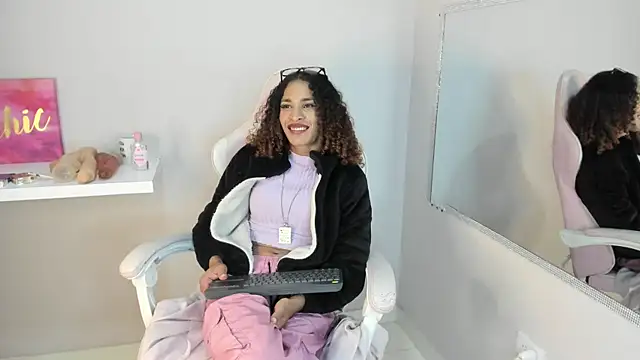 StefanyMiler online show from 01-10-25, 09:23