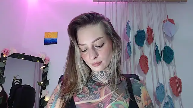 agatha ink3 online show from 02-08-25, 04:47