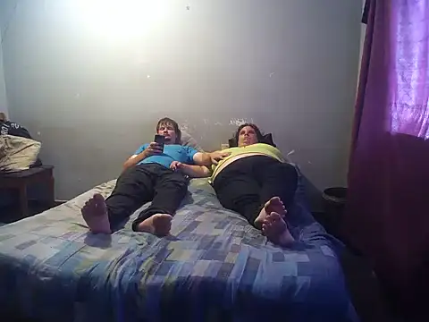 Snapshot of hothouse18xxx chatting on 01-05-25, 08:22 hothouse18xxx online show from 01-05-25, 08:22