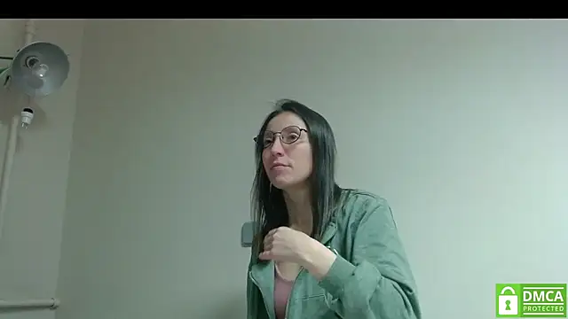 Sophi Cute online show from 10-27-25, 04:11