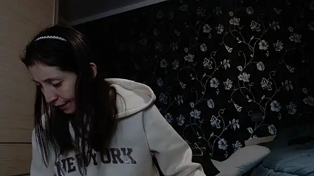 Sophi Cute online show from 12-20-25, 01:40