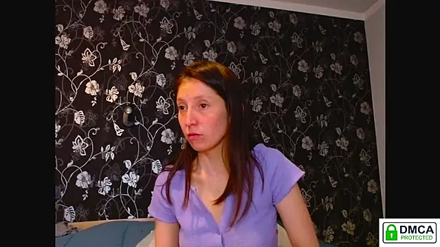 Snapshot of Sophi_Cute chatting on 05-04-26, 12:56 Sophi Cute online show from 05-04-26, 12:56