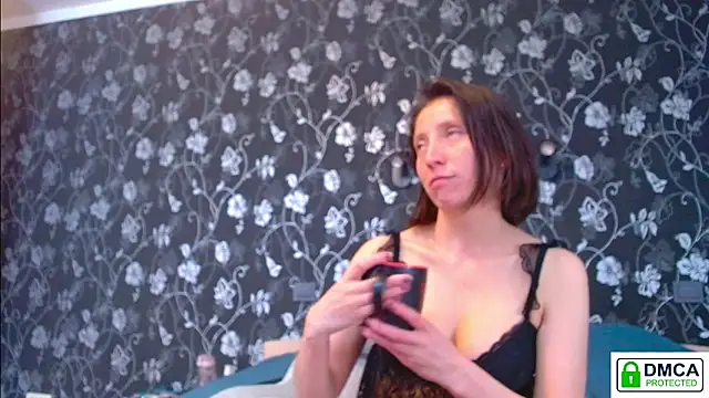 Snapshot of Sophi_Cute chatting on 05-26-26, 12:34 Sophi Cute online show from 05-26-26, 12:34