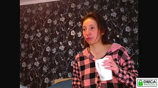 Snapshot of Sophi_Cute chatting on 05-31-26, 08:10 Sophi Cute online show from 05-31-26, 08:10