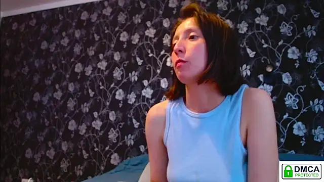 Snapshot of Sophi_Cute chatting on 06-03-26, 03:17 Sophi Cute online show from 06-03-26, 03:17