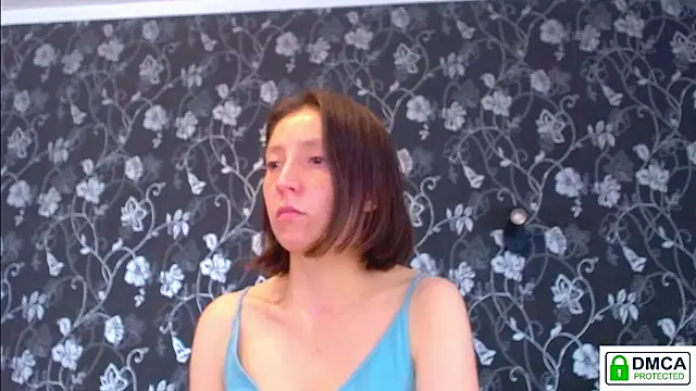 Snapshot of Sophi_Cute chatting on 06-09-26, 11:00 Sophi Cute online show from 06-09-26, 11:00