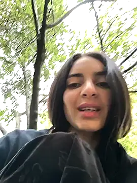 Snapshot of Sam_Sara chatting on 01-28-25, 09:40 Sam Sara online show from 01-28-25, 09:40