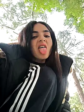 Snapshot of Sam_Sara chatting on 02-03-25, 09:18 Sam Sara online show from 02-03-25, 09:18