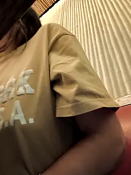 Snapshot of Sam_Sara chatting on 02-05-25, 12:31 Sam Sara online show from 02-05-25, 12:31