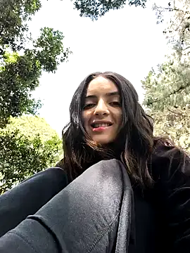 Snapshot of Sam_Sara chatting on 02-06-25, 06:02 Sam Sara online show from 02-06-25, 06:02