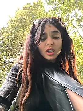 Snapshot of Sam_Sara chatting on 02-10-25, 09:58 Sam Sara online show from 02-10-25, 09:58