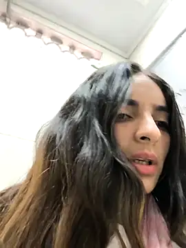 Snapshot of Sam_Sara chatting on 03-06-25, 05:11 Sam Sara online show from 03-06-25, 05:11