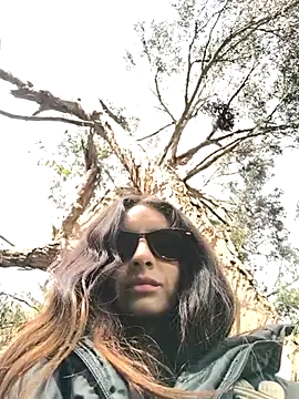 Snapshot of Sam_Sara chatting on 03-19-25, 02:35 Sam Sara online show from 03-19-25, 02:35