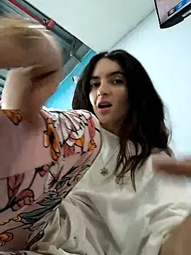 Snapshot of Sam_Sara chatting on 03-20-25, 05:04 Sam Sara online show from 03-20-25, 05:04