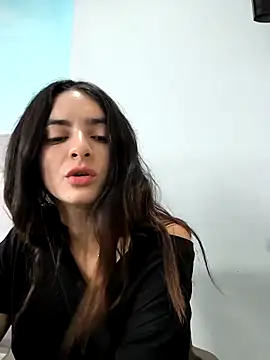 Snapshot of Sam_Sara chatting on 03-22-25, 02:25 Sam Sara online show from 03-22-25, 02:25