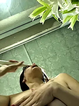 Snapshot of Sam_Sara chatting on 09-29-25, 03:00 Sam Sara online show from 09-29-25, 03:00