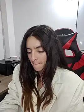 Snapshot of Sam_Sara chatting on 11-03-25, 05:14 Sam Sara online show from 11-03-25, 05:14