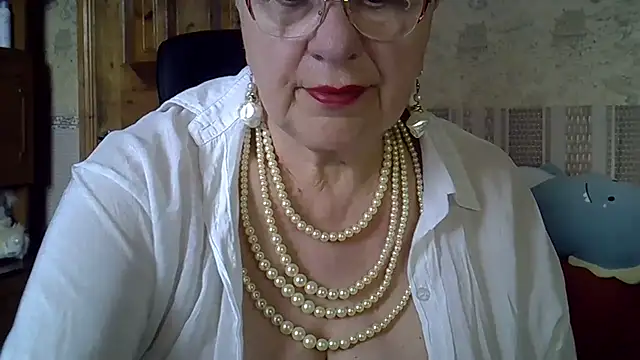 SweetCherry27 online show from 05-18-26, 04:13