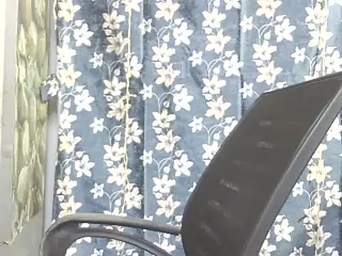 Snapshot of Supriya201 chatting on 01-17-26, 05:45 Supriya201 online show from 01-17-26, 05:45