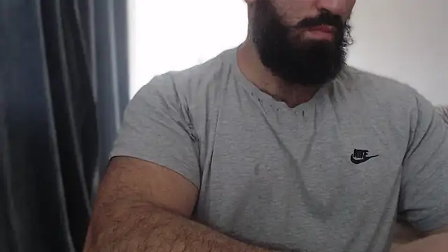 hugemachohandsome online show from 10-09-25, 11:52