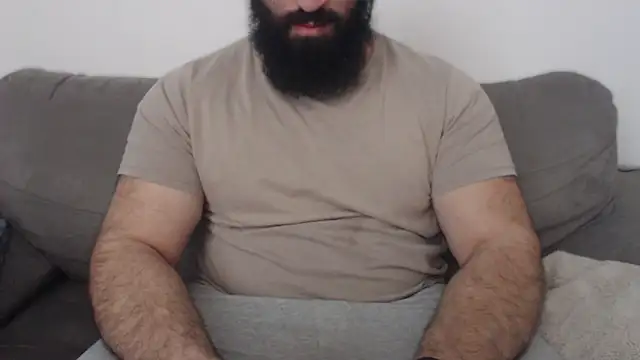 hugemachohandsome online show from 04-11-26, 09:02