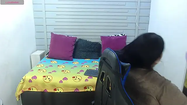 evelin zaens online show from 02-09-25, 04:14