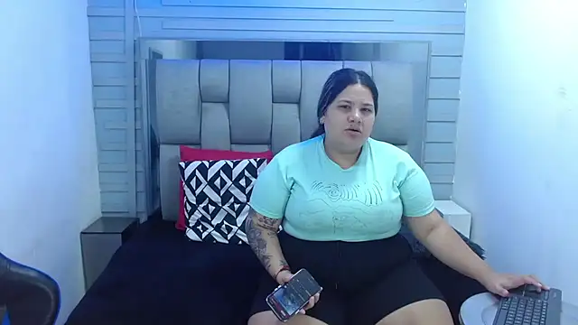 evelin zaens online show from 03-26-26, 03:56