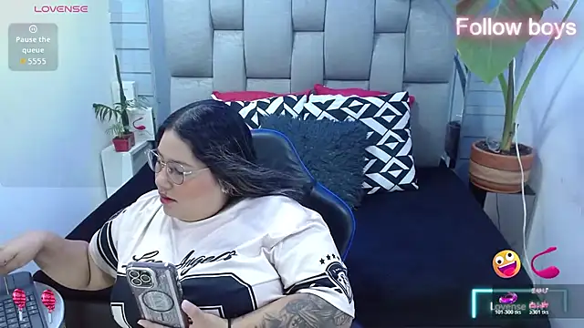 Snapshot of evelin_zaens chatting on 05-04-26, 05:36 evelin zaens online show from 05-04-26, 05:36