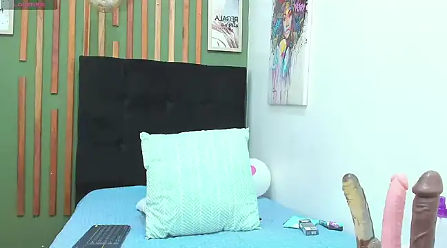 Snapshot of RebeccaSexx chatting on 02-26-25, 01:21 RebeccaSexx online show from 02-26-25, 01:21