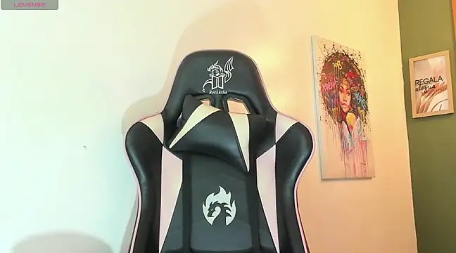 Snapshot of RebeccaSexx chatting on 03-10-25, 05:00 RebeccaSexx online show from 03-10-25, 05:00