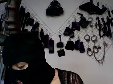 FeticheMacabre online show from 01-01-25, 11:18