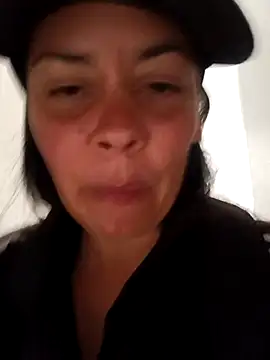 Snapshot of johannatb chatting on 03-11-25, 03:02 johannatb online show from 03-11-25, 03:02