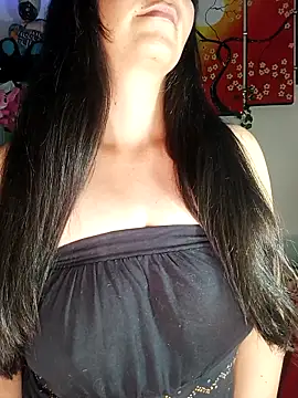 Snapshot of johannatb chatting on 03-23-25, 03:54 johannatb online show from 03-23-25, 03:54