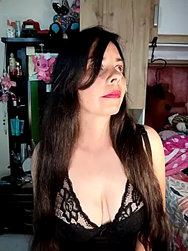 Snapshot of johannatb chatting on 01-07-26, 10:01 johannatb online show from 01-07-26, 10:01