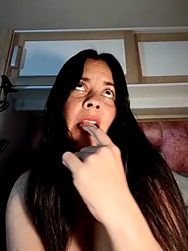 Snapshot of johannatb chatting on 03-05-26, 02:51 johannatb online show from 03-05-26, 02:51