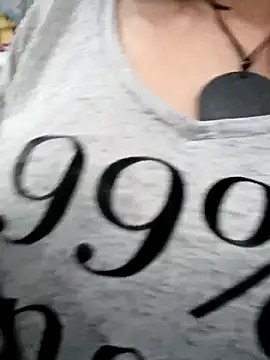 Snapshot of johannatb chatting on 03-05-26, 04:47 johannatb online show from 03-05-26, 04:47