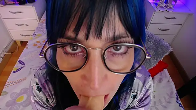 alicia moom online show from 02-22-25, 08:20