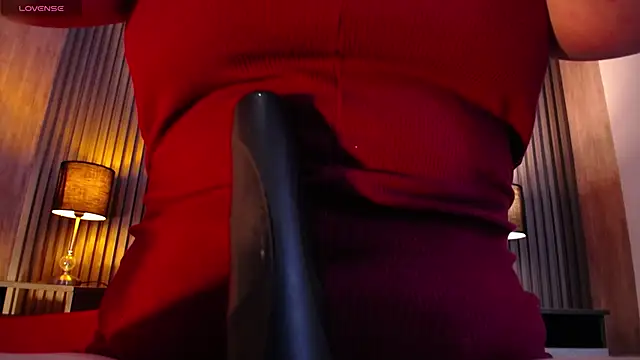 alicia moom online show from 04-25-26, 06:49