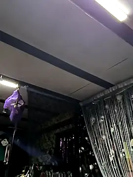 KikiXRed online show from 01-06-26, 05:44