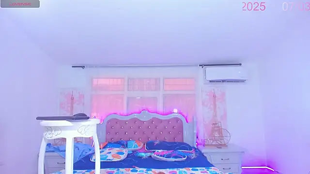 Snapshot of EmmaHills_Sex chatting on 03-07-25, 01:40 EmmaHills Sex online show from 03-07-25, 01:40