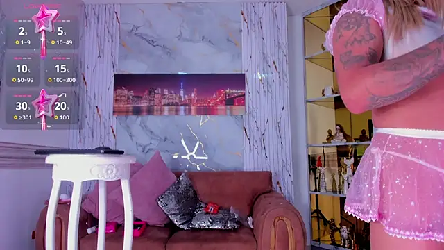 Snapshot of EmmaHills_Sex chatting on 11-18-25, 02:21 EmmaHills Sex online show from 11-18-25, 02:21