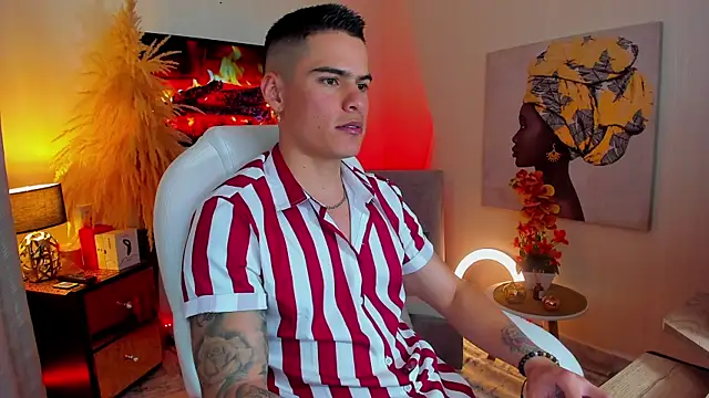 Snapshot of Matias_Murrier chatting on 01-25-25, 02:47 Matias Murrier online show from 01-25-25, 02:47