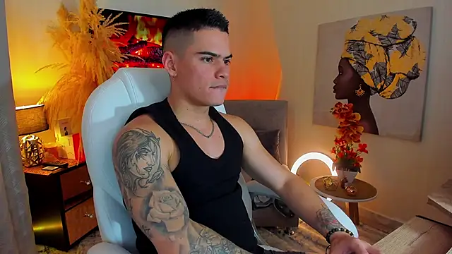 Snapshot of Matias_Murrier chatting on 02-15-25, 04:56 Matias Murrier online show from 02-15-25, 04:56